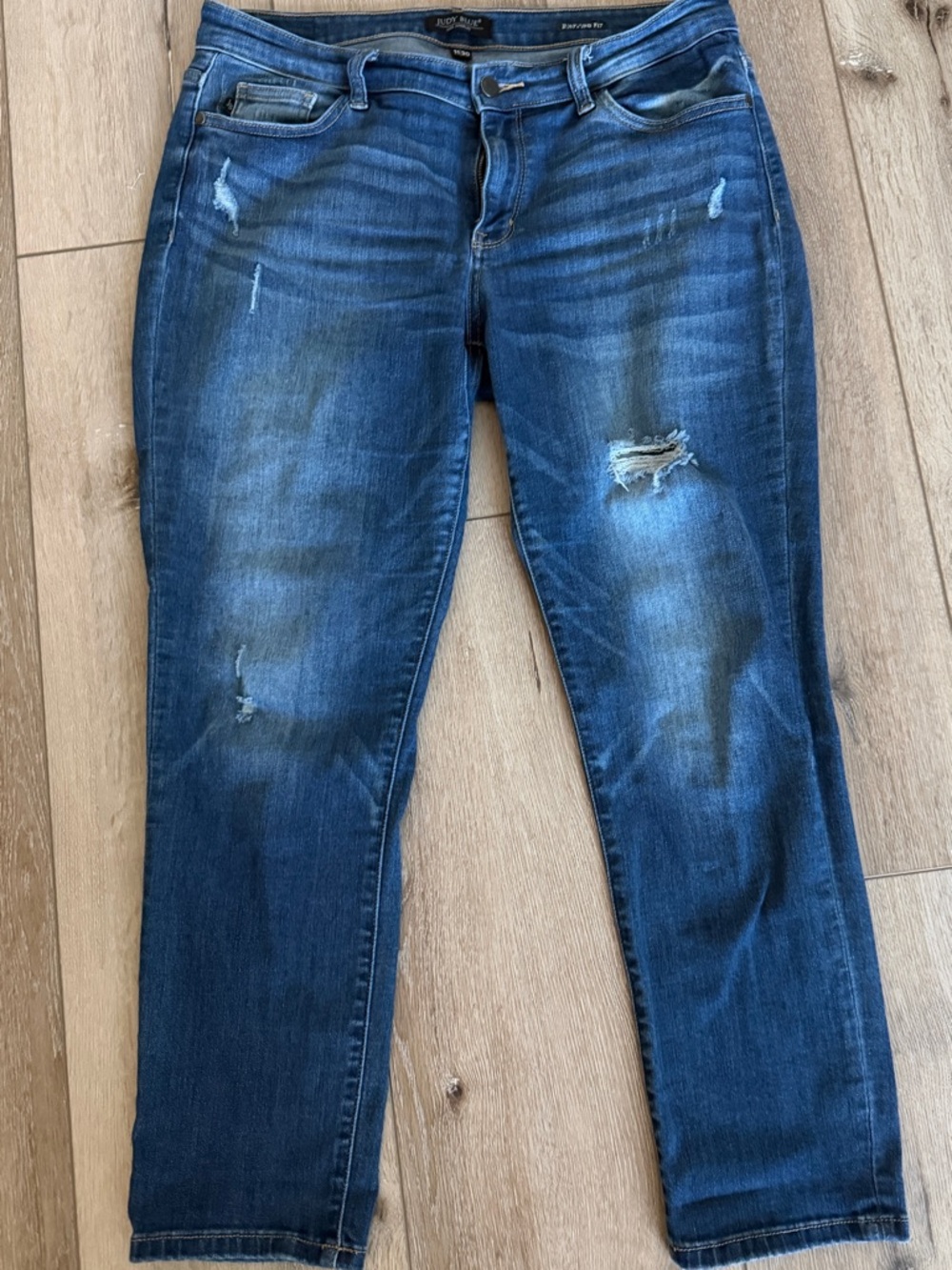 Judy Blue Medium Wash Ripped Skinny Jeans